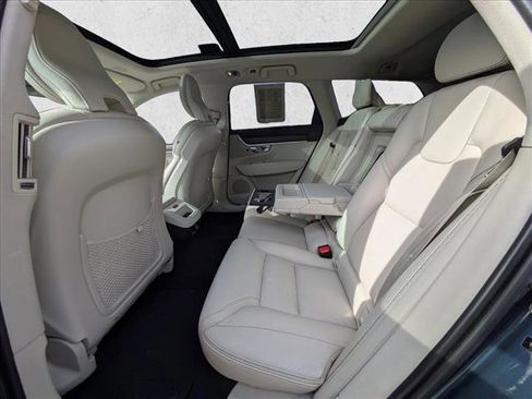 Used 2019 Volvo V90 T5 Cross Country w/ Advanced Package image 22