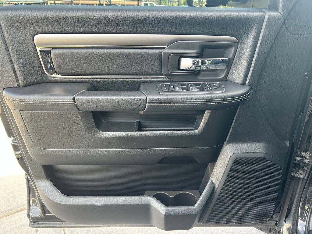 Used 2018 RAM 2500 Big Horn w/ Sport Appearance Group AWD/4WD image 11