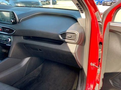 Used 2019 Hyundai Santa Fe SE image 18