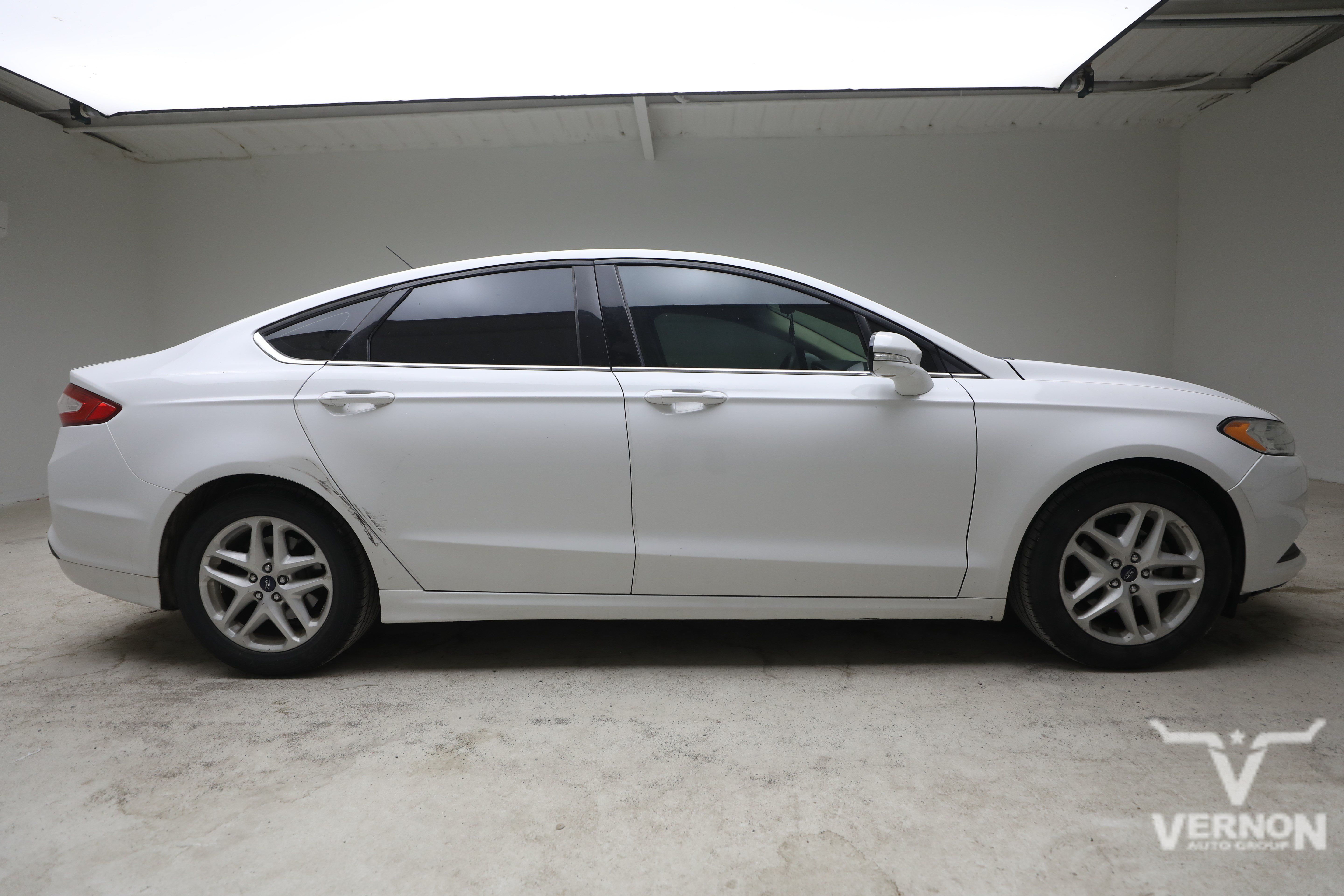 Used 2014 Ford Fusion SE FWD image 5