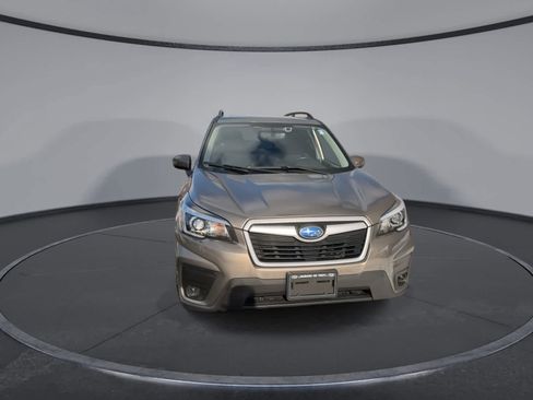 Used 2020 Subaru Forester Premium image 3