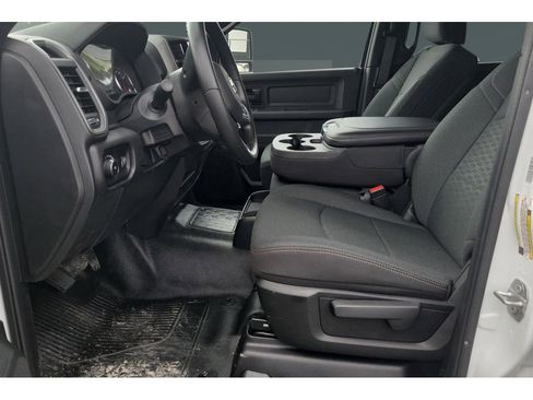 New 2025 RAM 5500 Tradesman AWD/4WD image 18