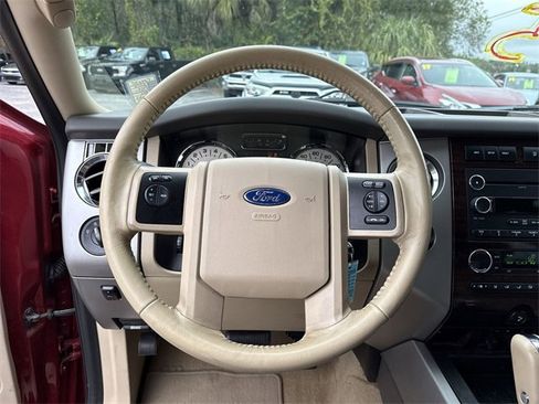 Used 2013 Ford Expedition XLT image 33