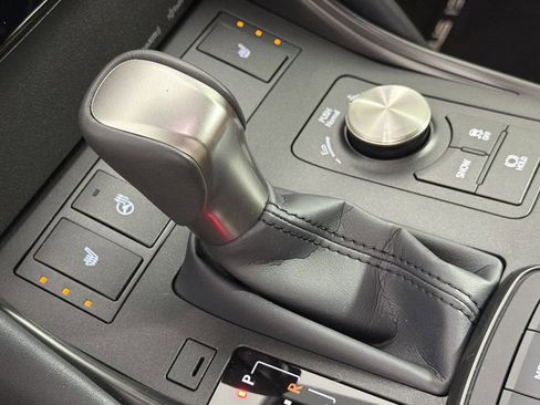 Used 2025 Lexus IS 350 F Sport image 31