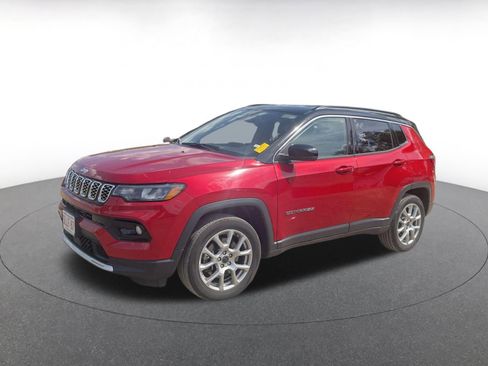 Used 2025 Jeep Compass Limited image 8