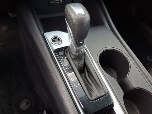 Used 2025 Nissan Altima 2.5 SV image 14