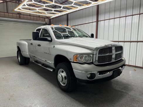 Used 2004 Dodge Ram 3500 Truck SLT w/ Trailer Tow Group AWD/4WD image 1