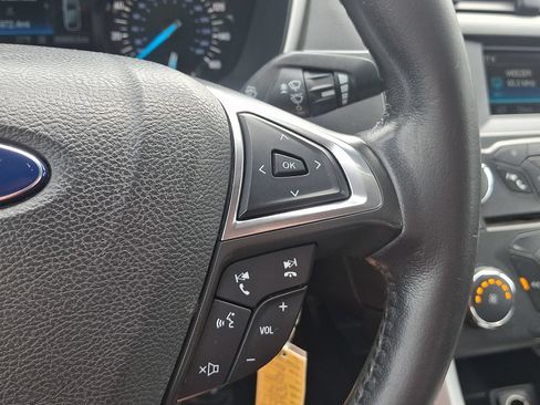 Used 2016 Ford Fusion SE w/ Equipment Group 201A FWD image 22