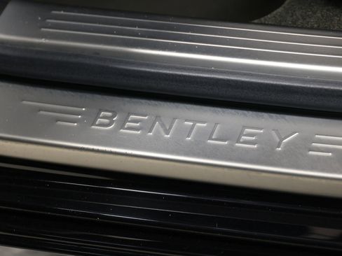 Used 2018 Bentley Flying Spur V8 image 49