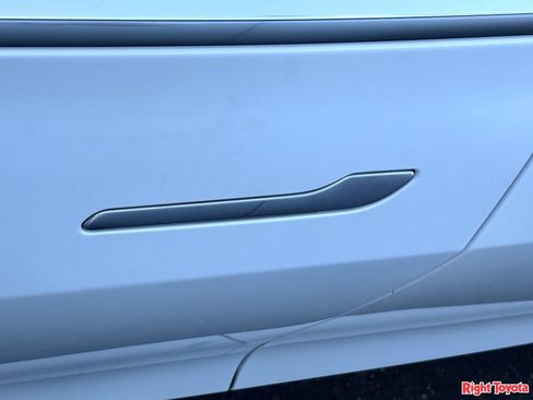 Used 2020 Tesla Model 3 Standard Range RWD image 10