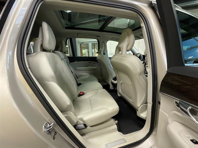 Used 2016 Volvo XC90 T6 Momentum w/ Momentum Plus Package AWD/4WD image 34