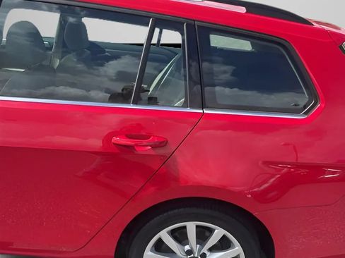 Used 2016 Volkswagen Golf SE FWD image 38