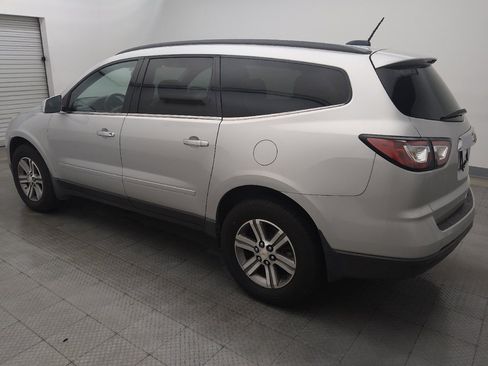 Used 2016 Chevrolet Traverse LT FWD image 3