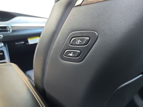 Used 2022 Genesis G90 3.3T Premium image 44