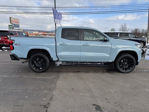 Used 2025 Chevrolet Colorado Z71 w/ Technology Package image 6