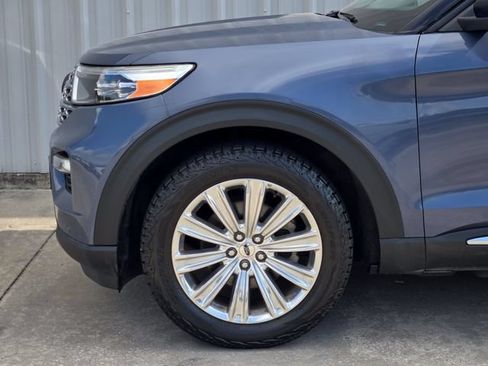 Used 2021 Ford Explorer Limited w/ Equipment Group 301A RWD image 11