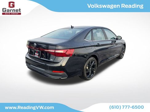 New 2026 Volkswagen Jetta SE image 5