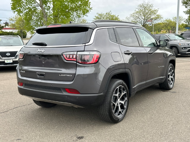Used 2024 Jeep Compass Limited AWD/4WD image 2