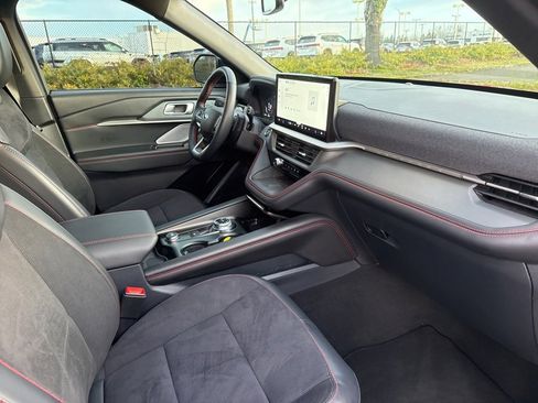 Used 2025 Ford Explorer ST image 27