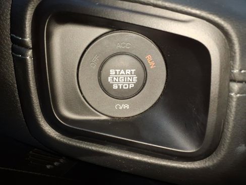 Used 2024 Jeep Wrangler Unlimited Sahara AWD/4WD image 29