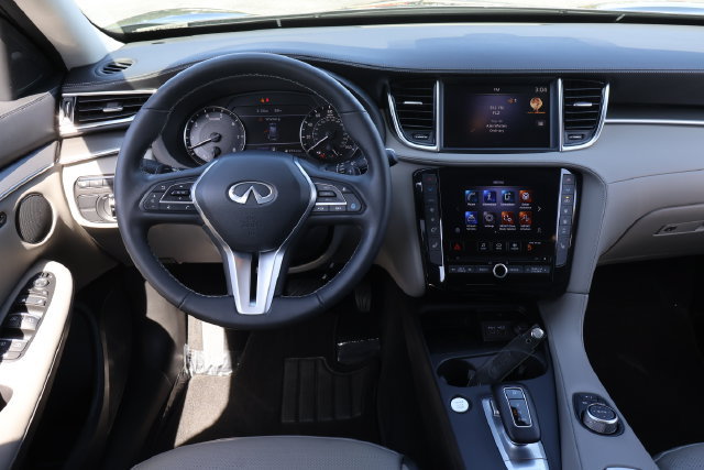 Used 2023 INFINITI QX50 Luxe FWD image 16