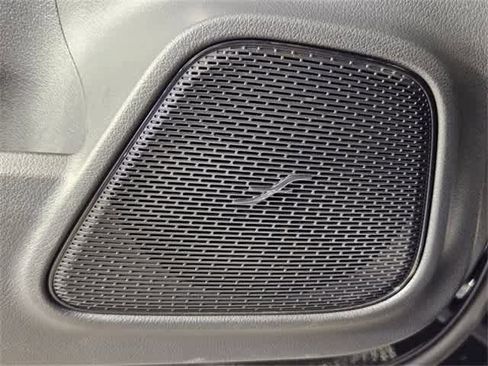 Certified 2025 Mercedes-Benz GLB 250 4MATIC image 65