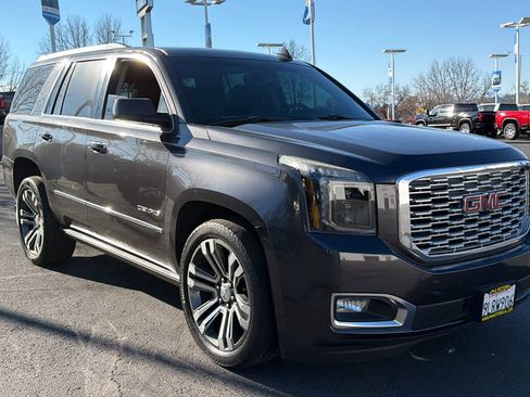Used 2018 GMC Yukon Denali w/ Denali Ultimate Package image 3