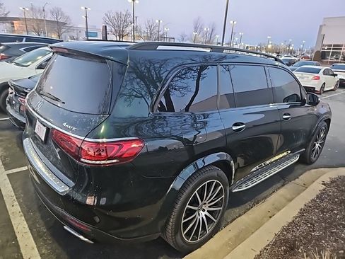 Used 2022 Mercedes-Benz GLS 580 4MATIC image 4