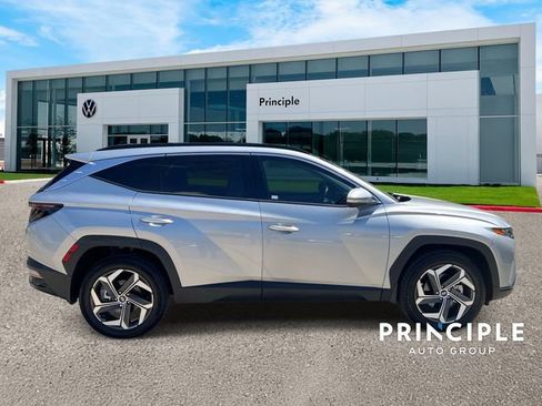 Used 2023 Hyundai Tucson Limited w/ Cargo Package AWD/4WD image 5