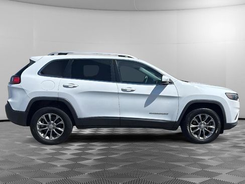Used 2019 Jeep Cherokee Latitude Plus w/ Cold Weather Group AWD/4WD image 6