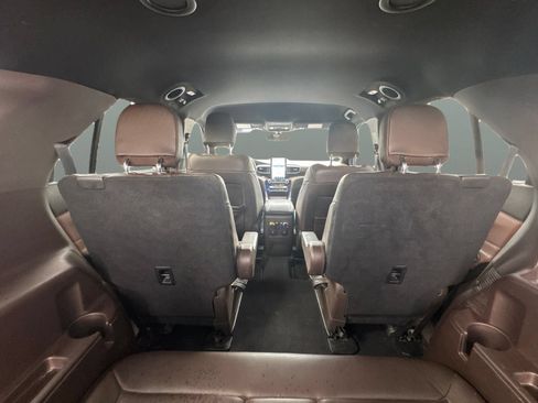 Used 2022 Ford Explorer King Ranch AWD/4WD image 38