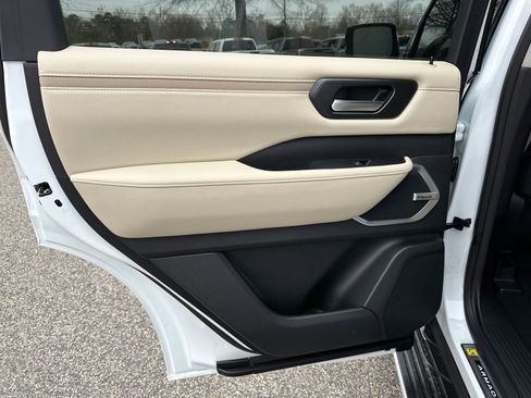 New 2026 Nissan Armada Platinum Reserve image 24