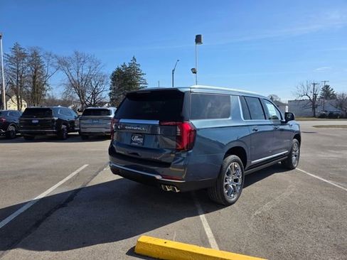 New 2026 GMC Yukon XL Denali w/ Sun & Power Step Package image 3