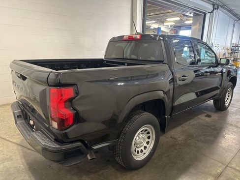 Used 2023 Chevrolet Colorado W/T RWD image 4