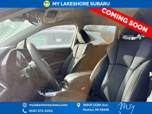 Used 2024 Subaru Ascent Premium w/ Convenience Package image 11