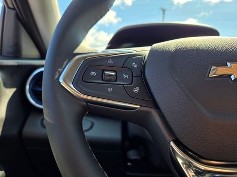New 2025 Chevrolet Trax LT w/ LT Convenience Package image 25