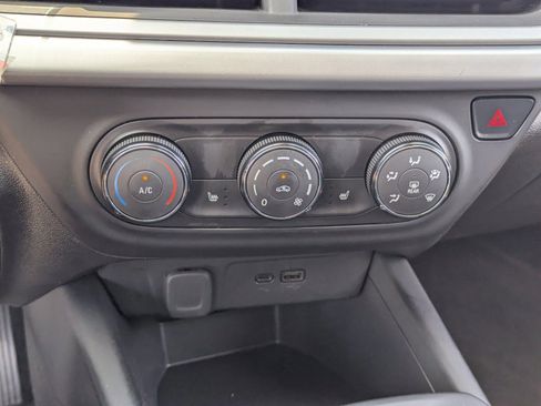 Certified 2024 Chevrolet Trax LS w/ LS Convenience Package FWD image 28