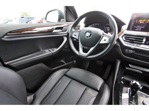 Used 2024 BMW X4 xDrive30i AWD/4WD image 11