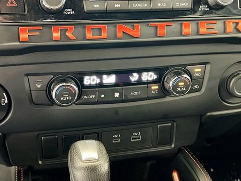 Used 2025 Nissan Frontier PRO-4X AWD/4WD image 11