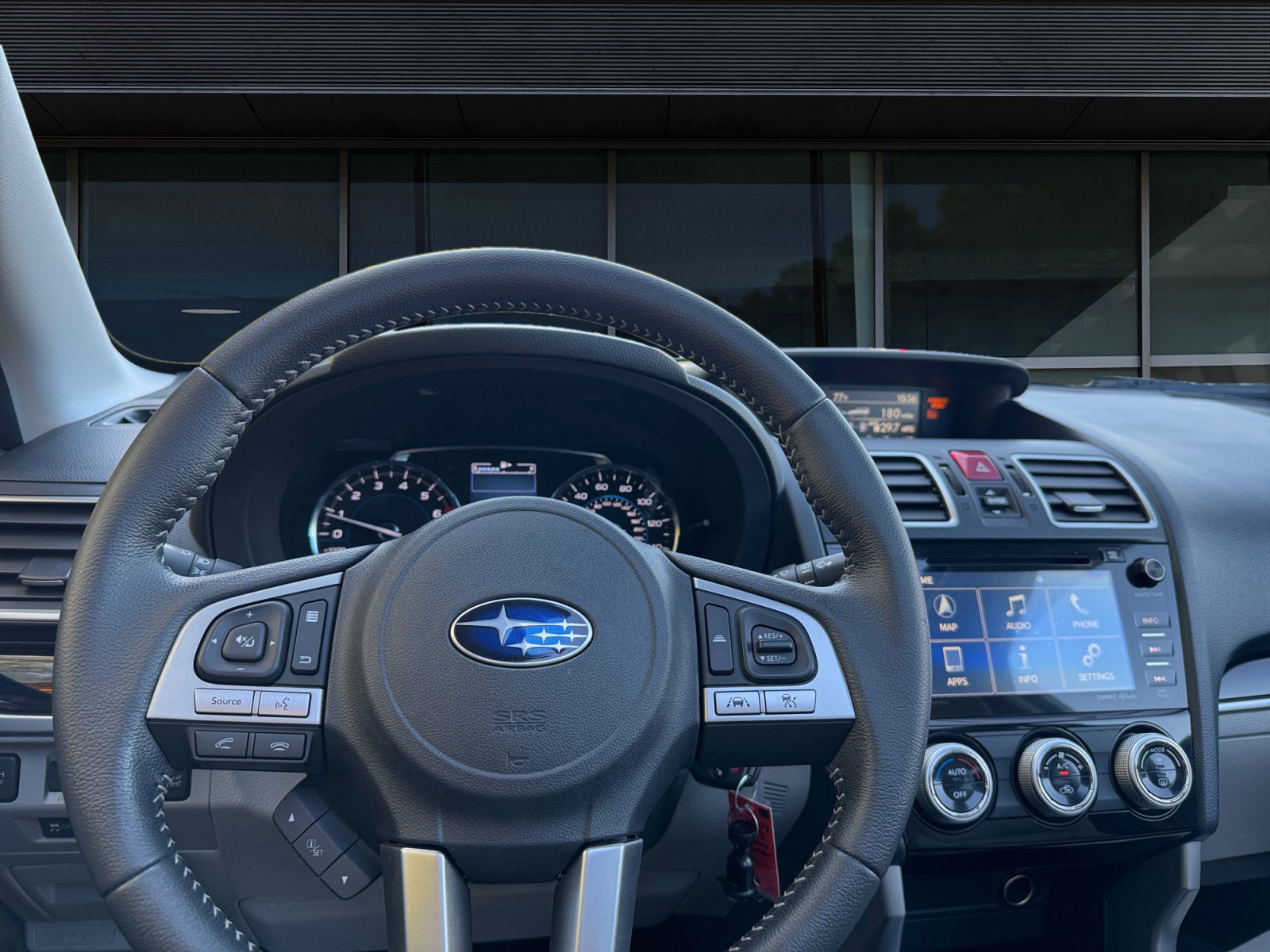 Used 2017 Subaru Forester 2.5i Limited AWD/4WD image 4