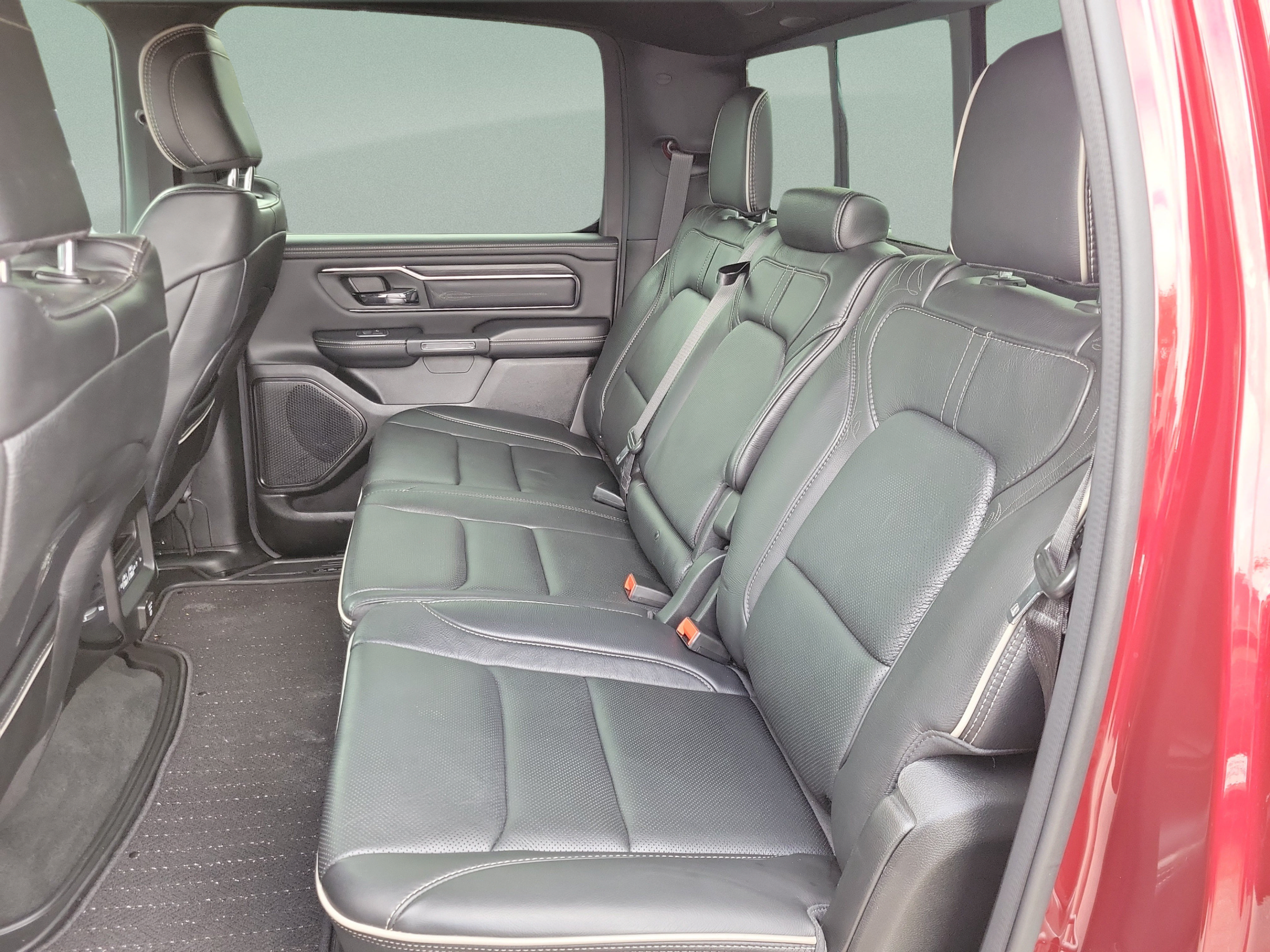 Used 2023 RAM 1500 Limited w/ Body Color Bumper Group AWD/4WD image 13