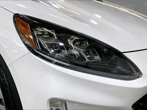 Used 2021 Ford Escape Titanium AWD/4WD image 4