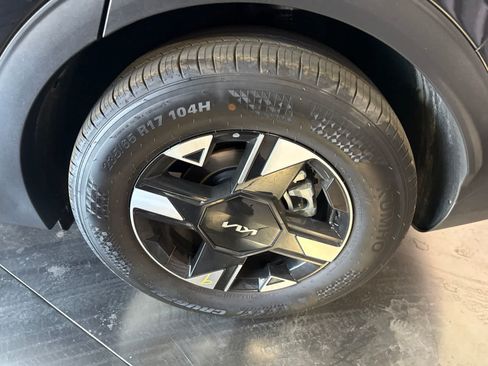 Used 2026 Kia Sportage LX FWD image 10
