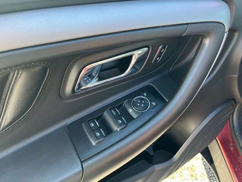 Used 2015 Ford Taurus SEL w/ Equipment Group 201A FWD image 10