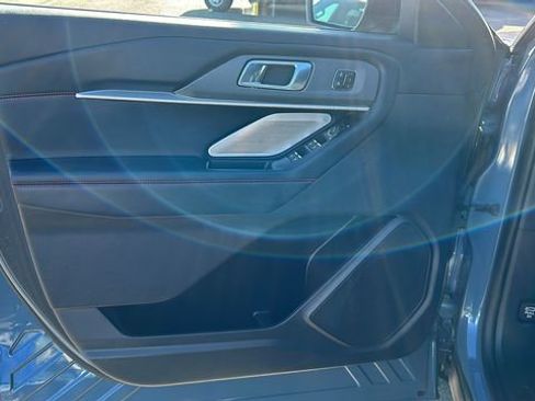 Certified 2025 Ford Explorer ST image 17