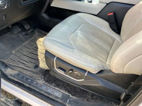 Used 2019 Ford Expedition Platinum AWD/4WD image 12