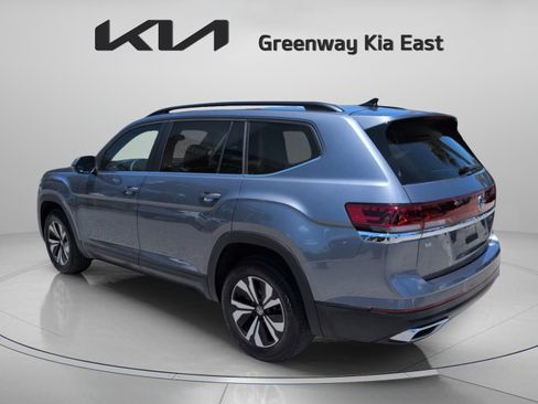 Used 2024 Volkswagen Atlas SE FWD image 8