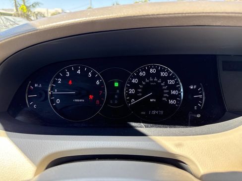 Used 2010 Toyota Avalon XLS image 37