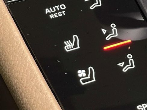 New 2026 Porsche Macan image 33