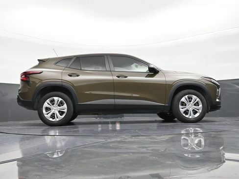 Used 2024 Chevrolet Trax LS FWD image 25